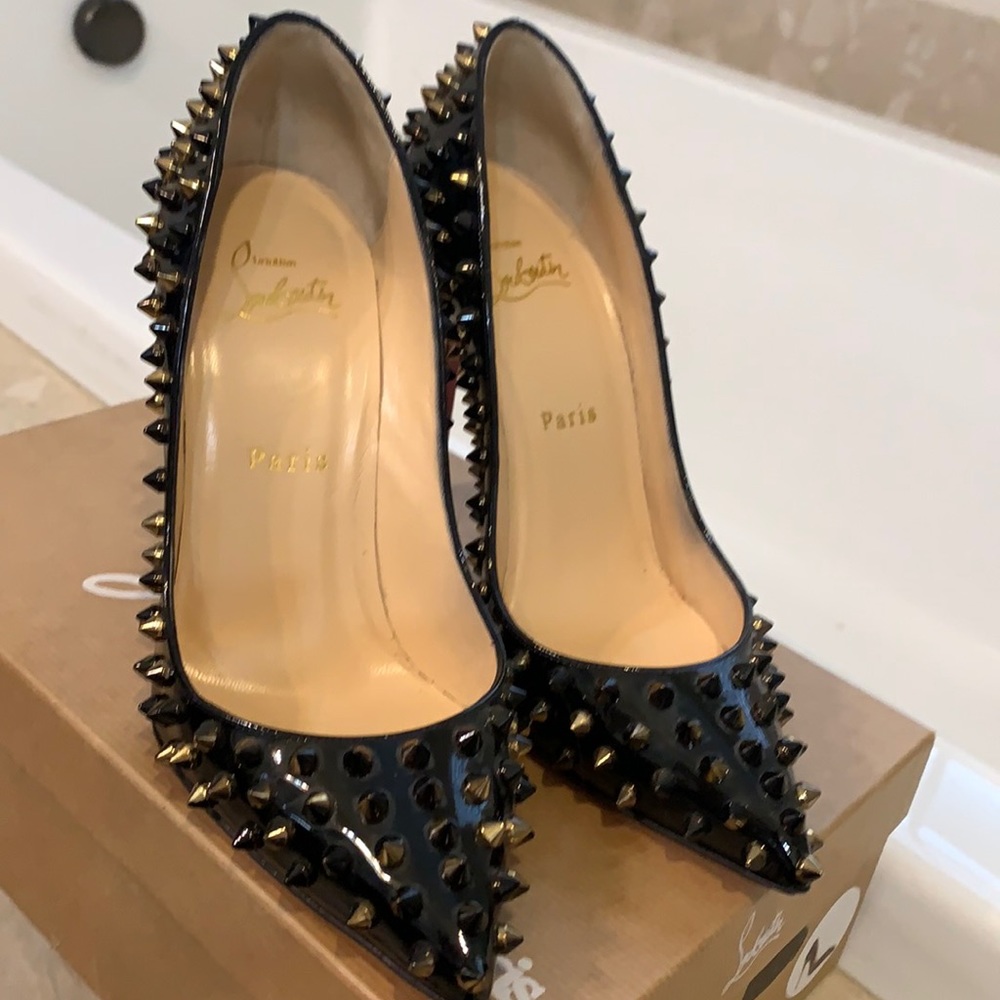 💥💥SOLD💥💥Follies Spikes 100 Patent/Specchio Heel